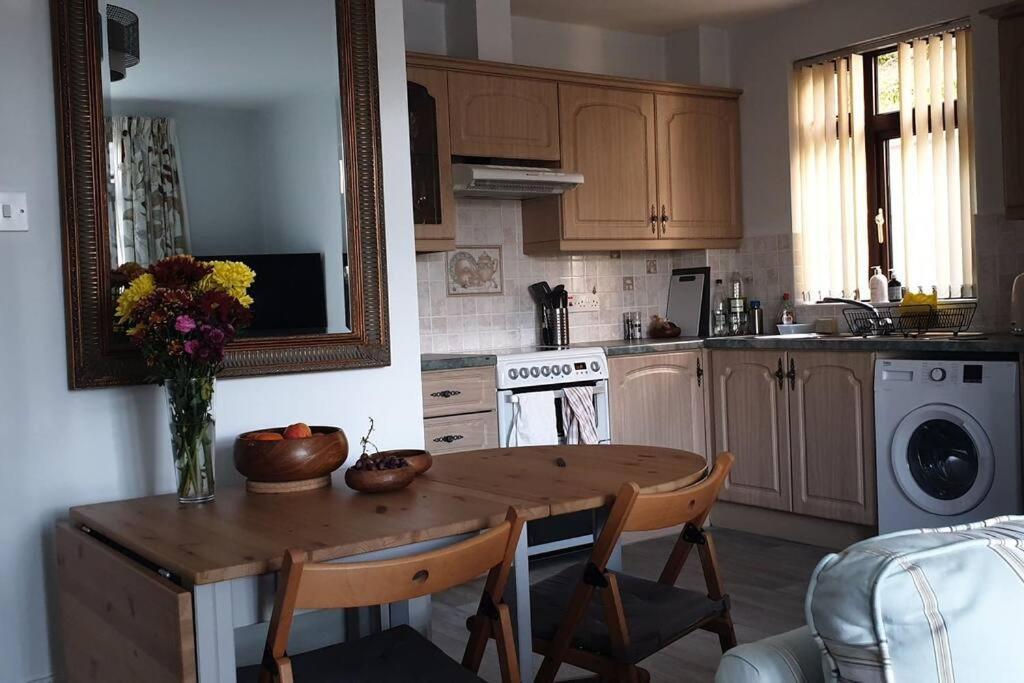 Seafront Apartment, Ground Floor, Free Parking 뉴캐슬 외부 사진
